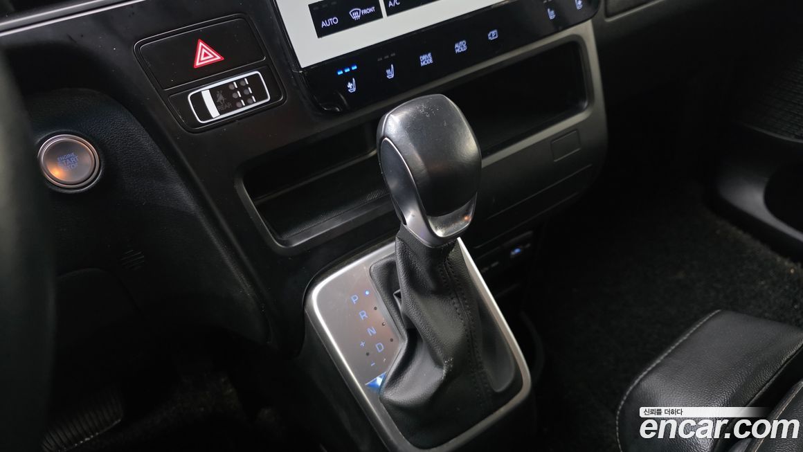Hyundai Staria 2022
