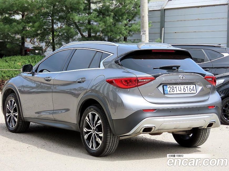 Infiniti QX30 2019
