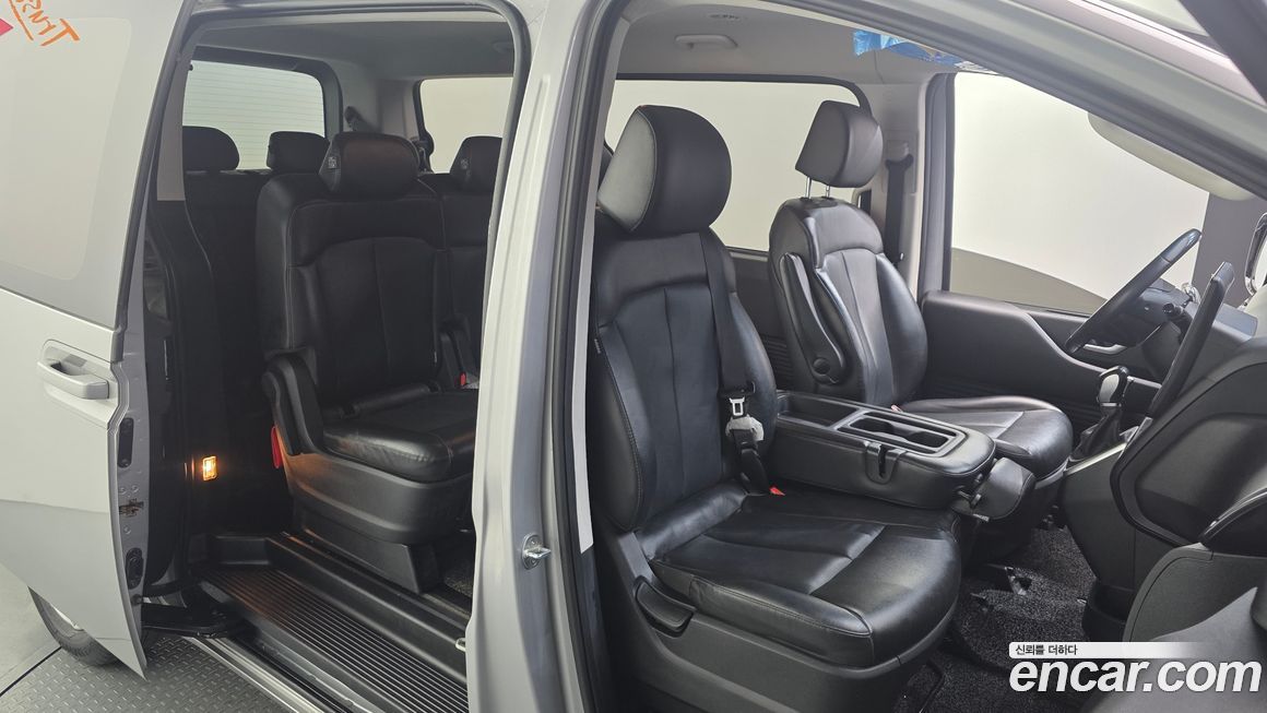 Hyundai Staria 2022
