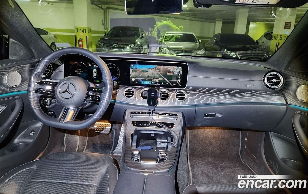 Mercedes-Benz E-Class 2022