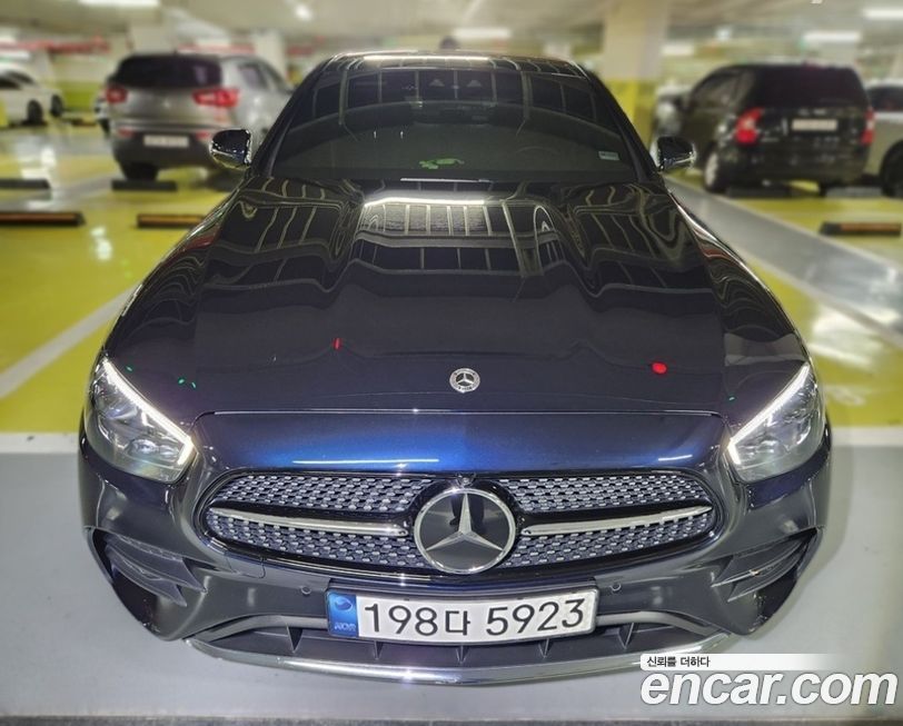 Mercedes-Benz E-Class 2022