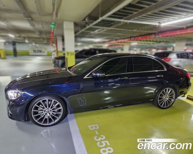 Mercedes-Benz E-Class 2022