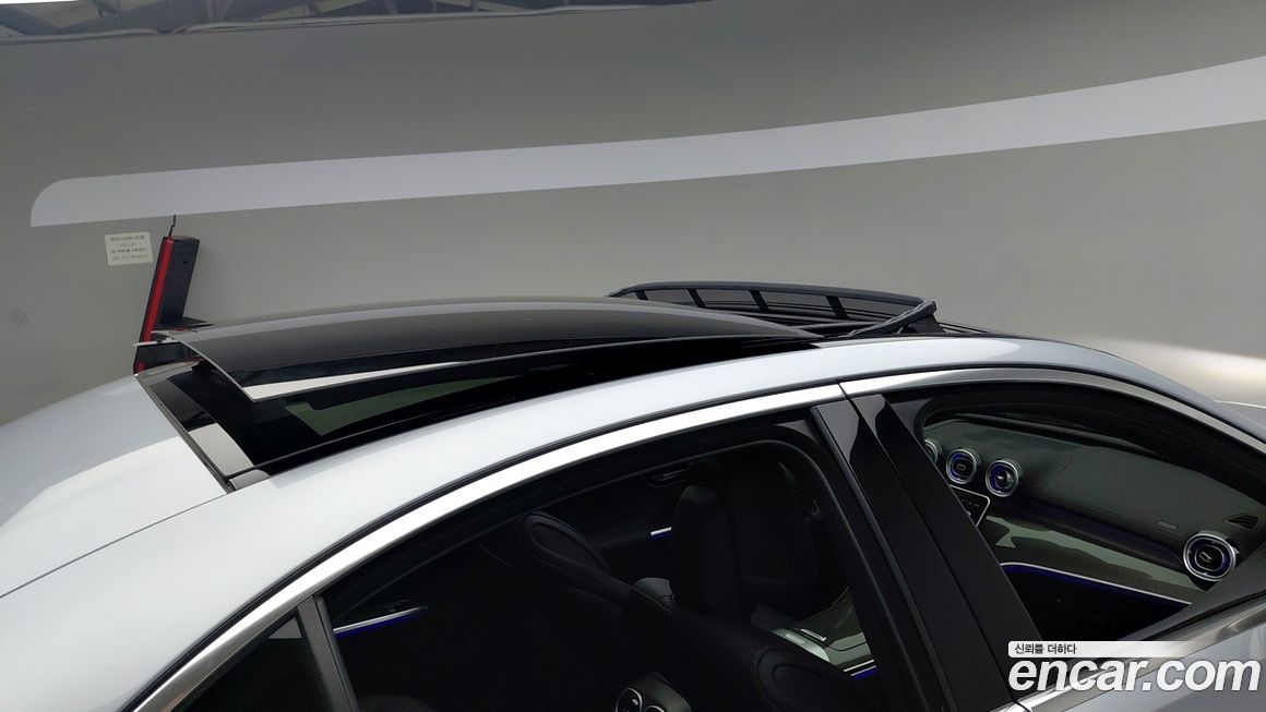 Mercedes-Benz C-Class 2023
