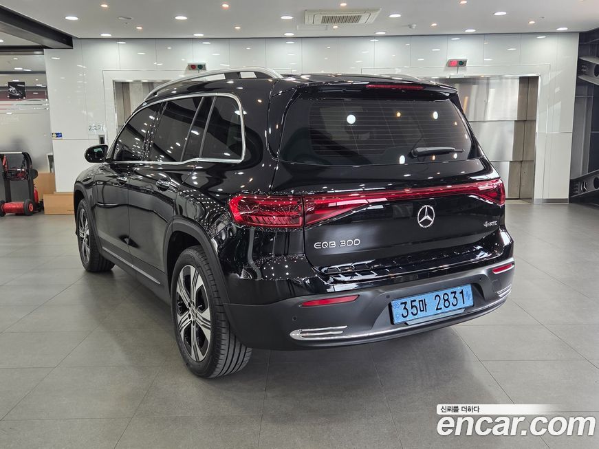 Mercedes-Benz EQB 2026