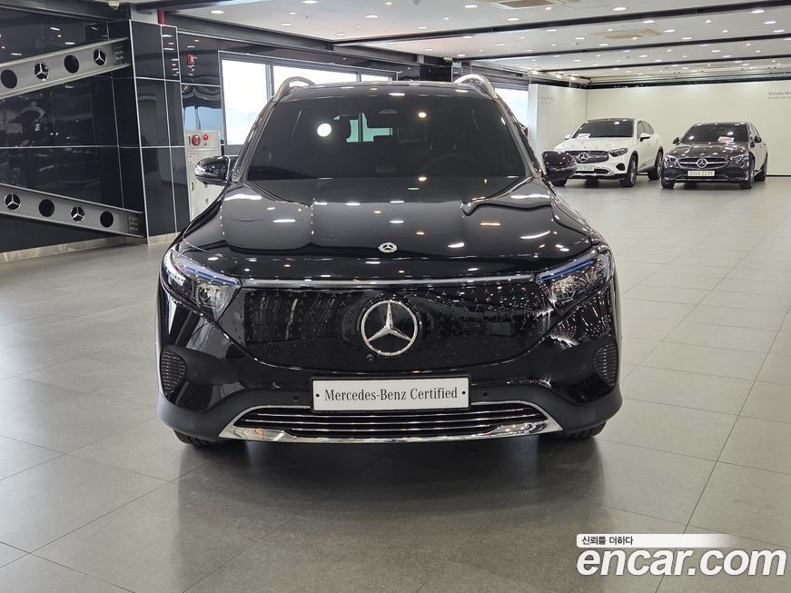 Mercedes-Benz EQB 2026