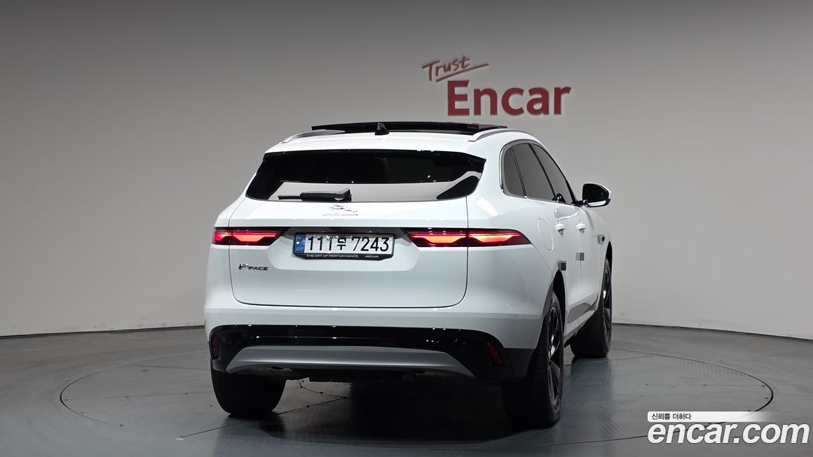 Jaguar F-PACE 2022