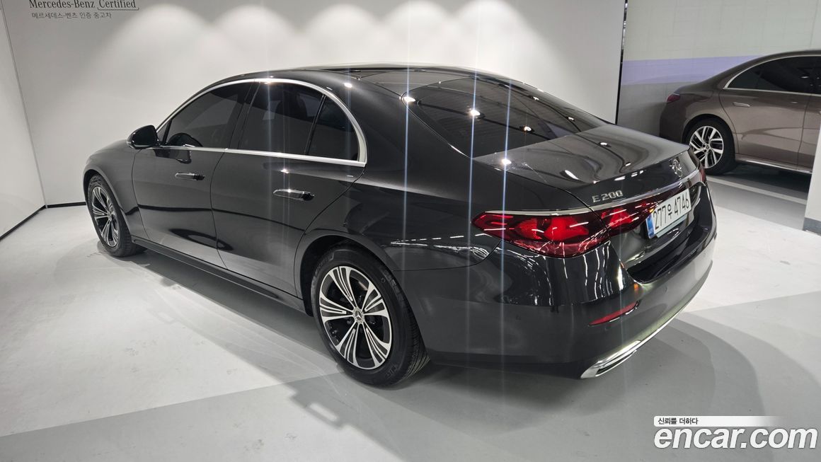 Mercedes-Benz E-Class 2025