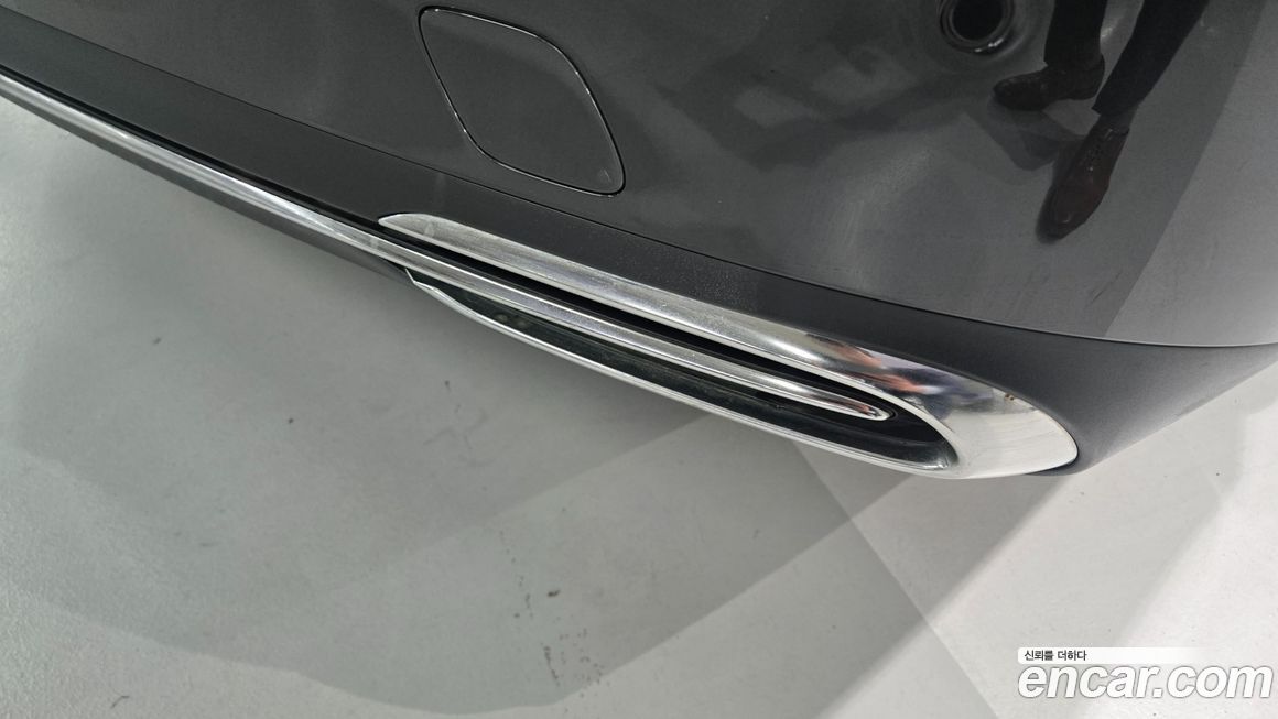 Mercedes-Benz E-Class 2025