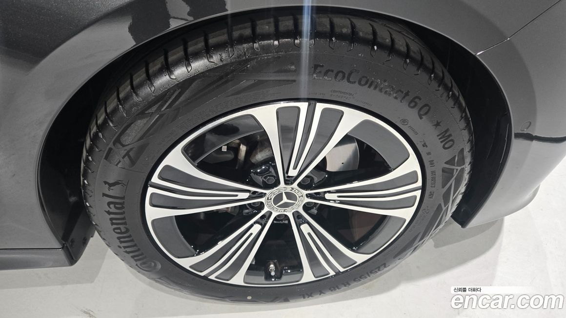 Mercedes-Benz E-Class 2025