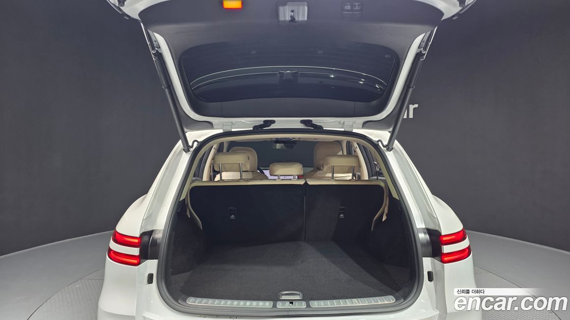 Genesis GV70 2025