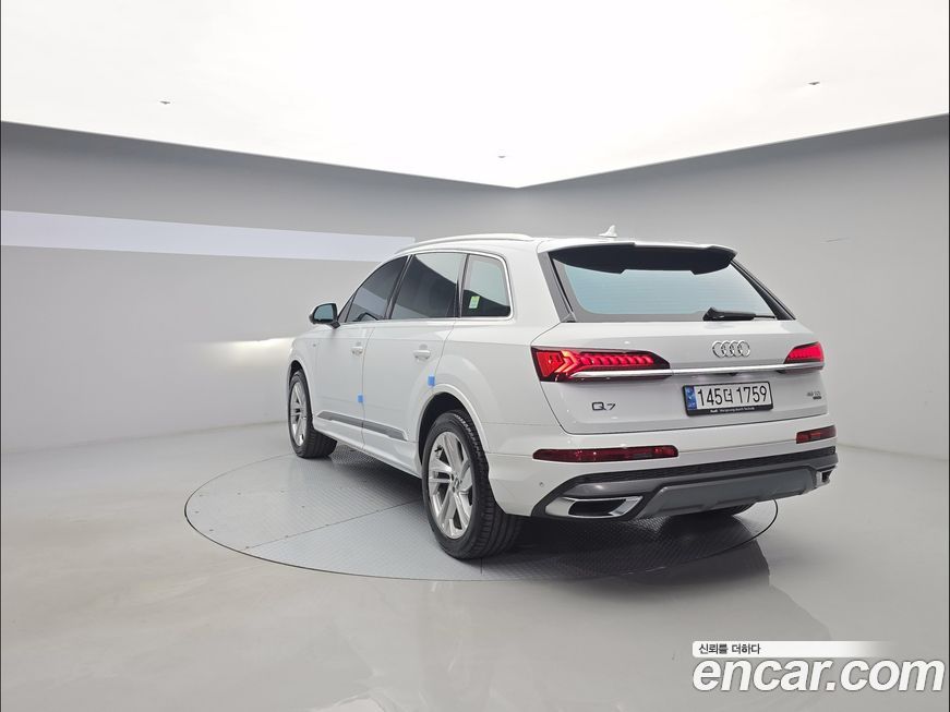 Audi Q7 2021