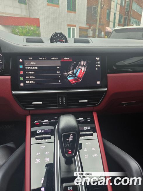 Porsche Cayenne 2022