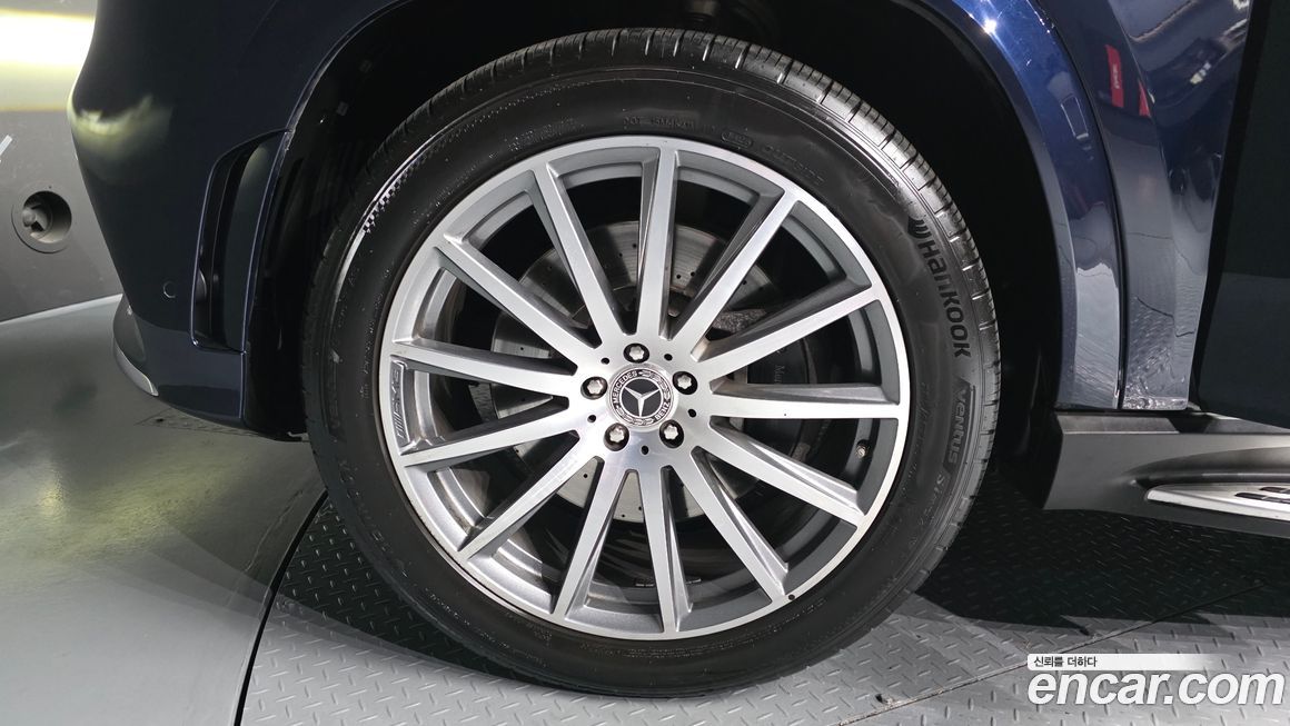 Mercedes-Benz GLS-Class 2021