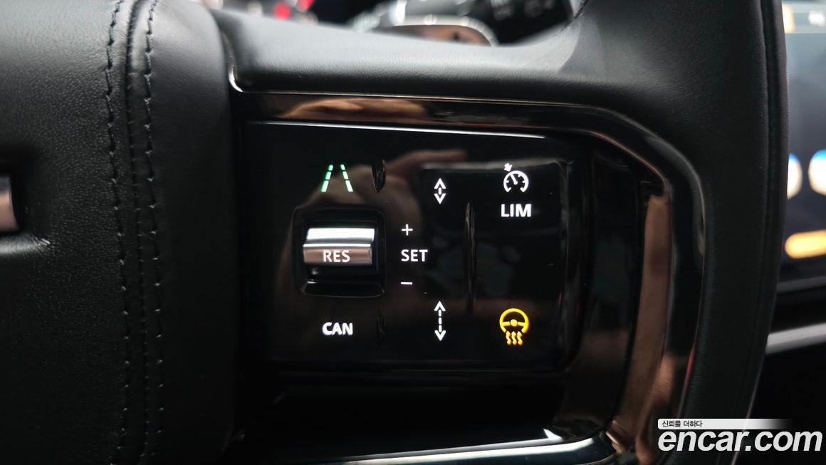 Land Rover Range Rover Velar 2026