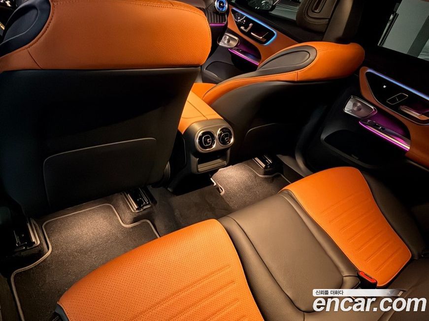 Mercedes-Benz GLC-Class 2025