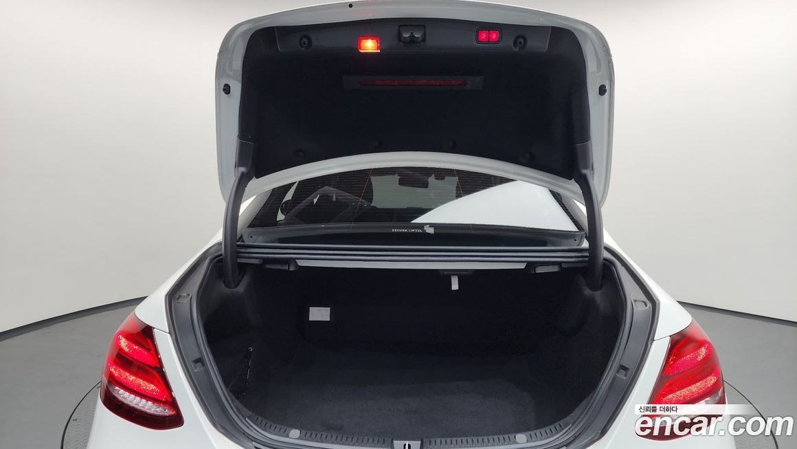 Mercedes-Benz E-Class 2019