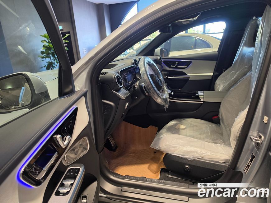 Mercedes-Benz GLC-Class 2024