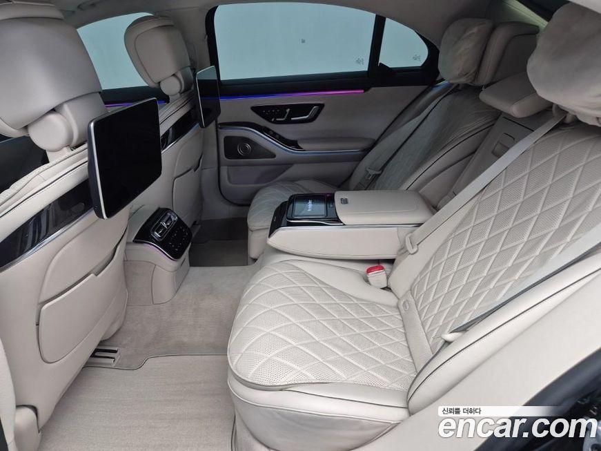 Mercedes-Benz S-Class 2021