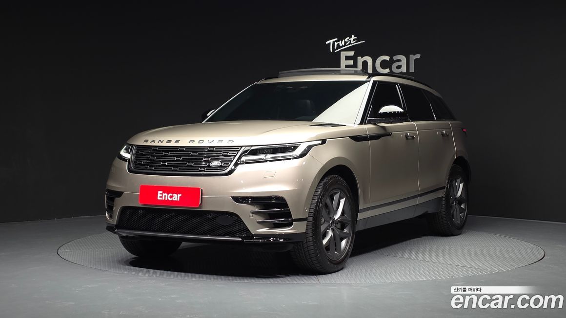 Land Rover Range Rover Velar 2026