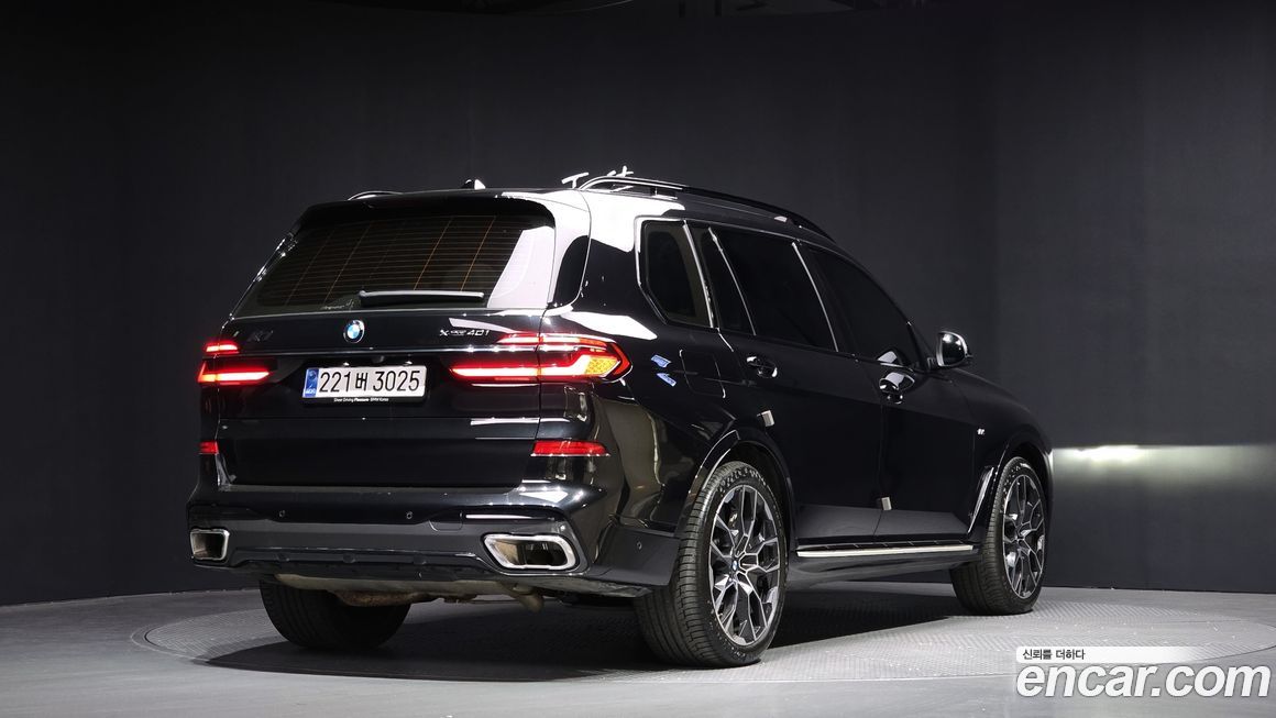 BMW X7 2025