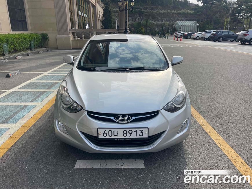 Hyundai AVANTE 2013