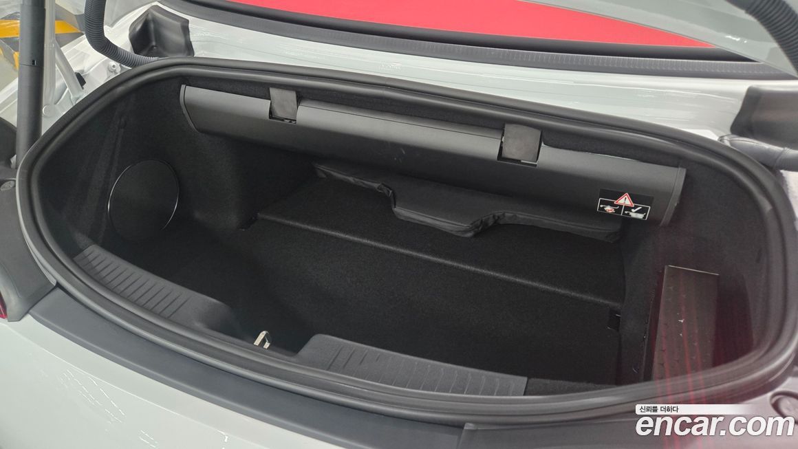 Mercedes-Benz SL-Class 2025