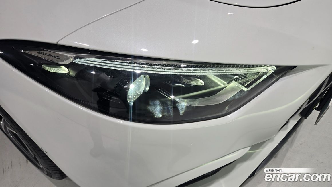 Mercedes-Benz SL-Class 2025