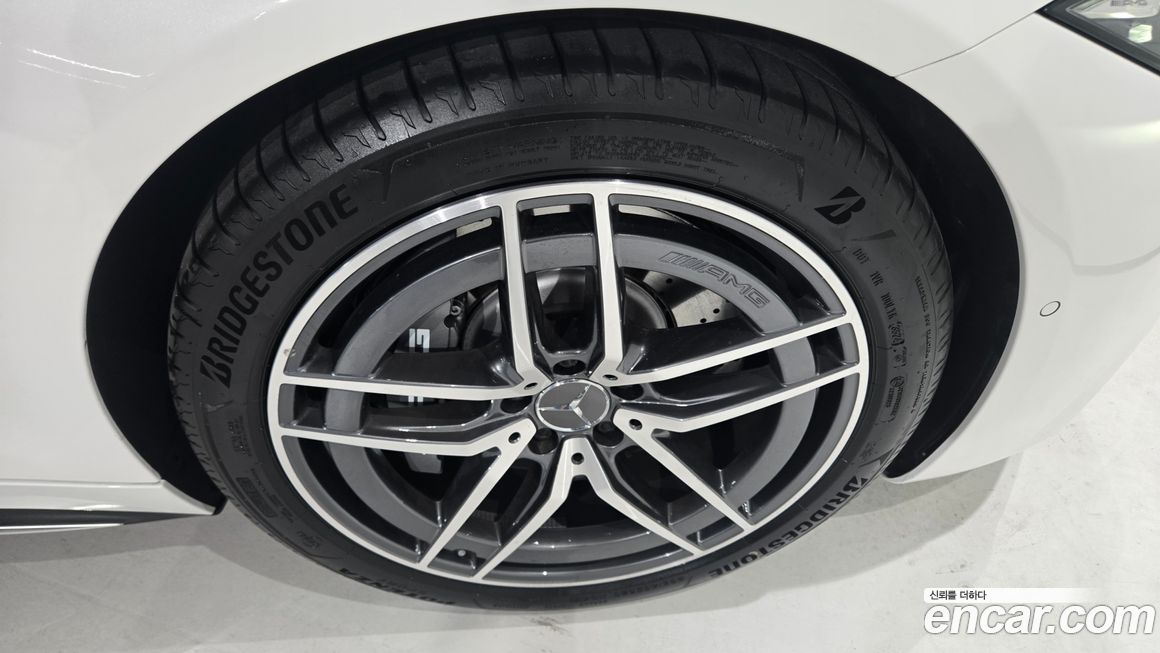 Mercedes-Benz SL-Class 2025