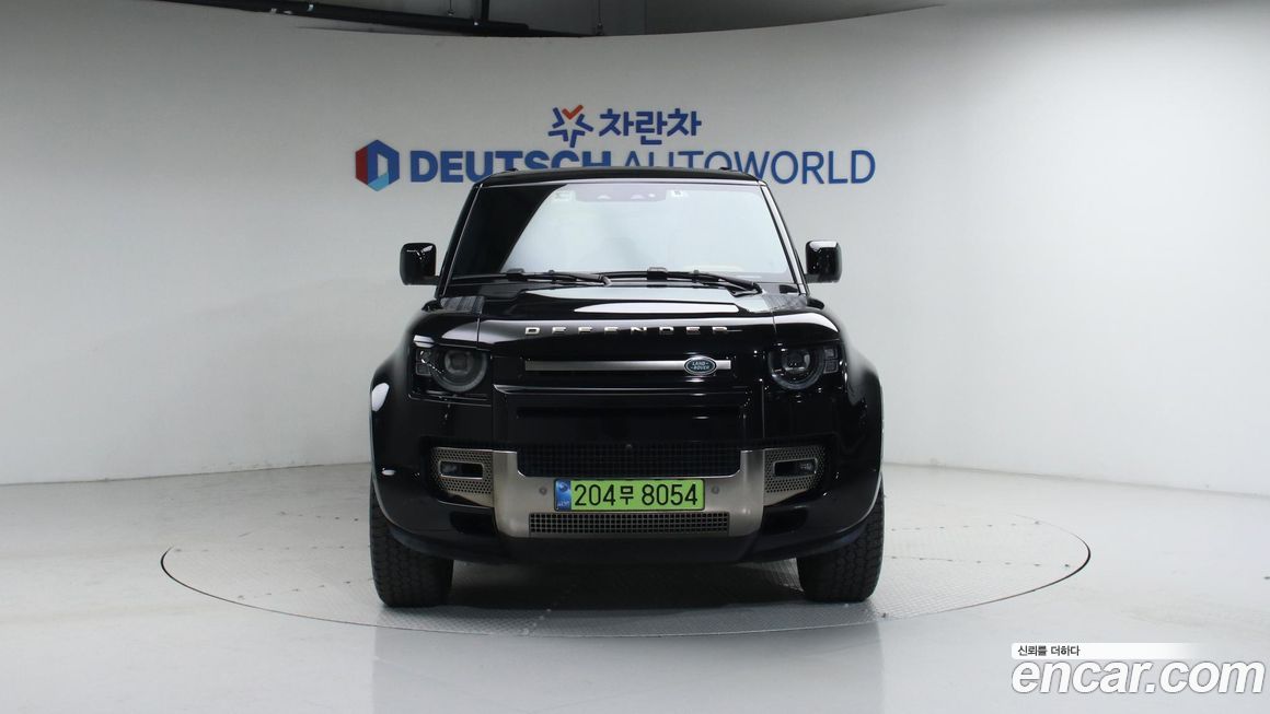 Land Rover Defender 2024