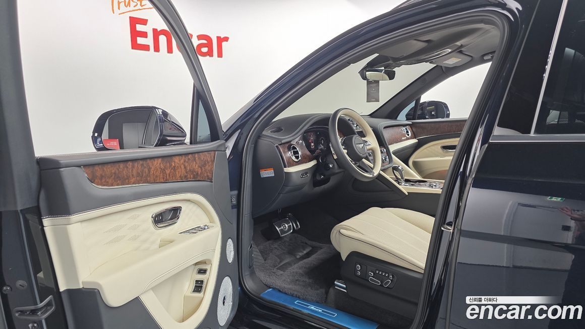 Bentley Bentayga 2025