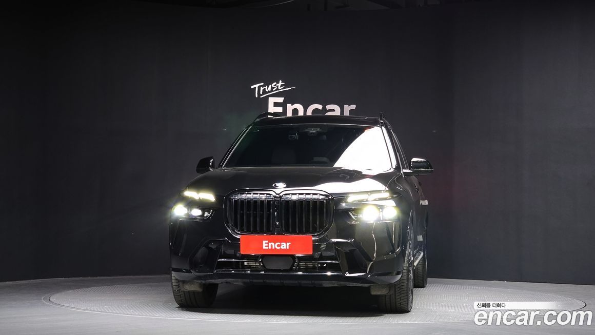 BMW X7 2025
