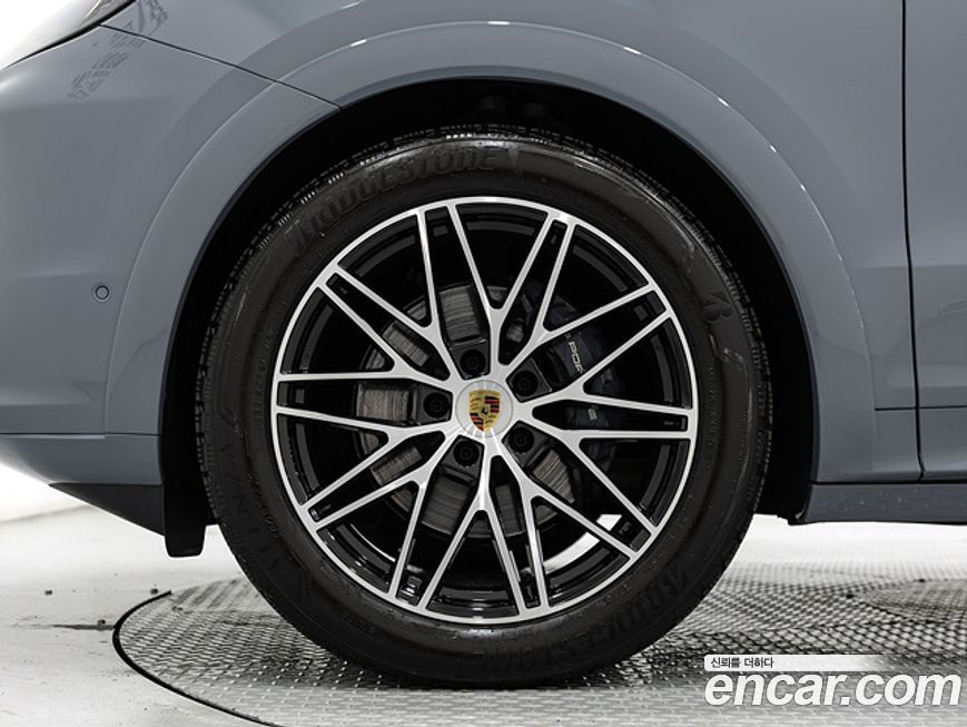 Porsche Cayenne 2024