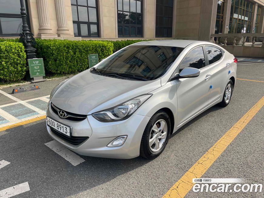 Hyundai AVANTE 2013