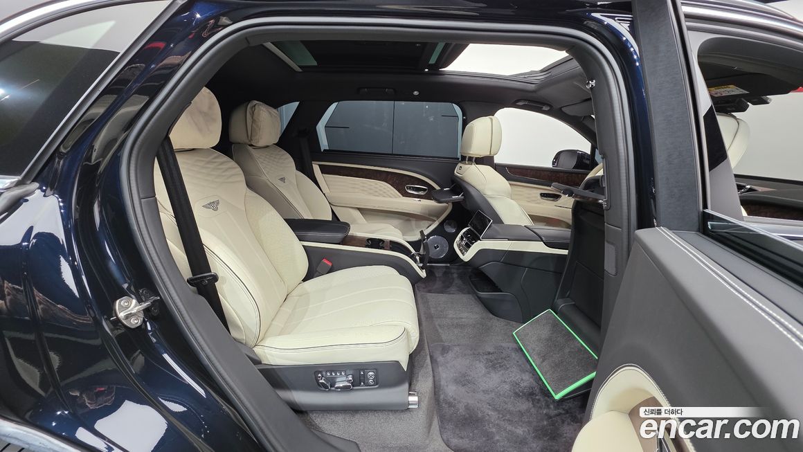 Bentley Bentayga 2025