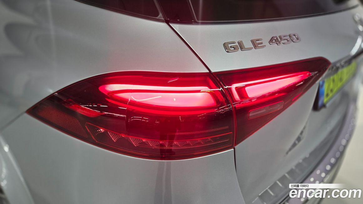 Mercedes-Benz GLE-Class 2025