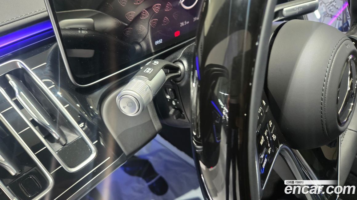 Mercedes-Benz S-Class 2025