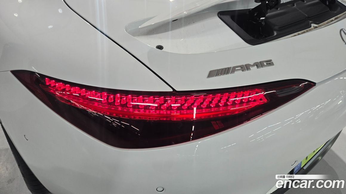 Mercedes-Benz SL-Class 2025