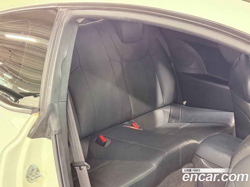 Hyundai Genesis 2010