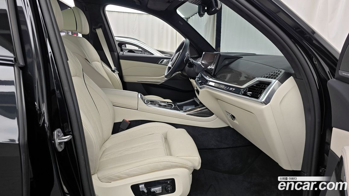 BMW X7 2025