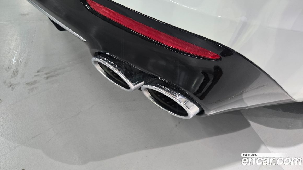 Mercedes-Benz SL-Class 2025