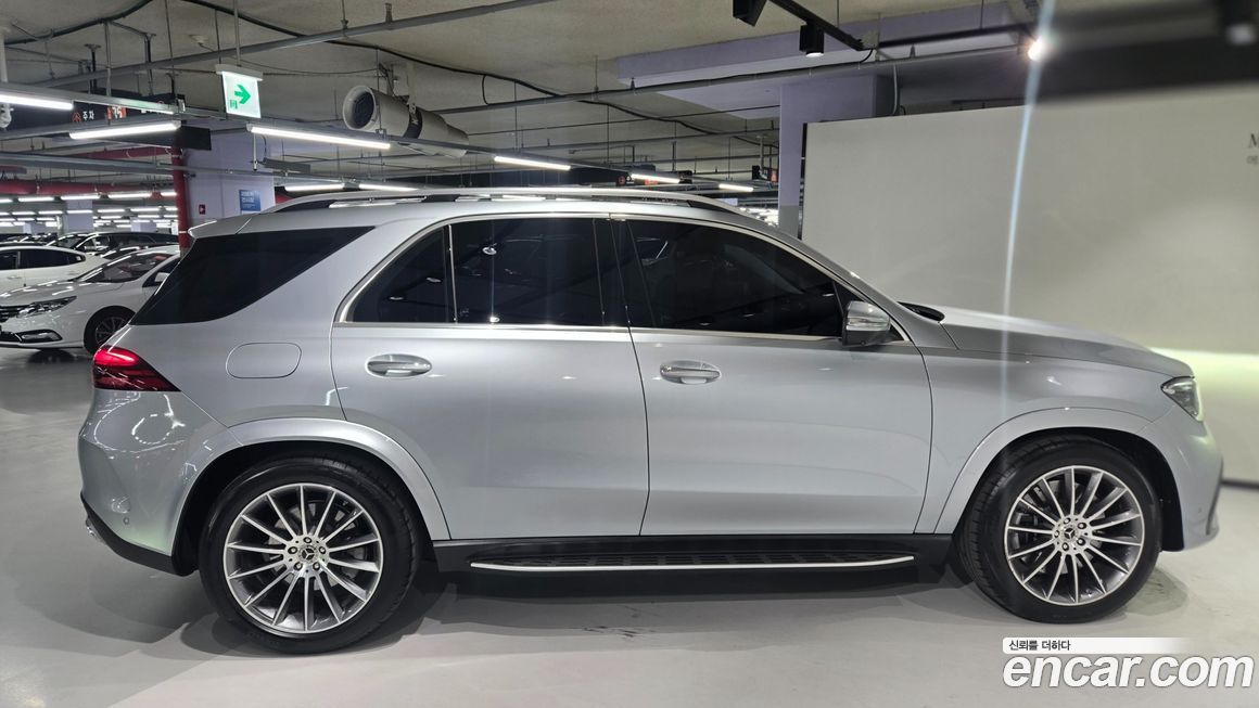 Mercedes-Benz GLE-Class 2025