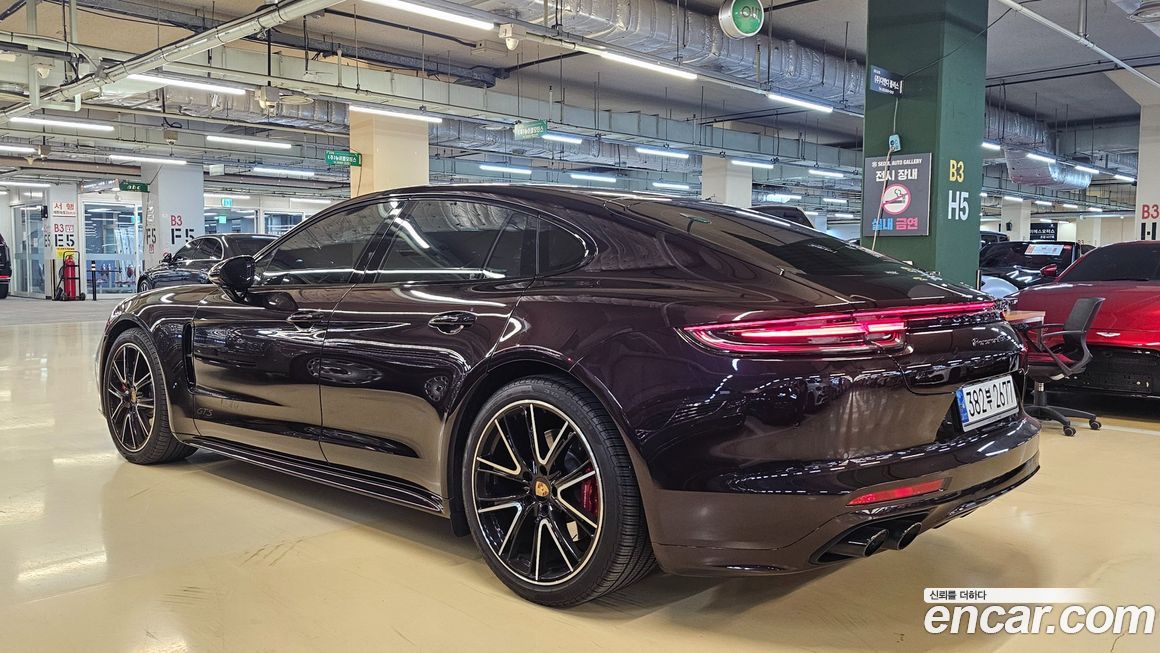 Porsche Panamera 2020