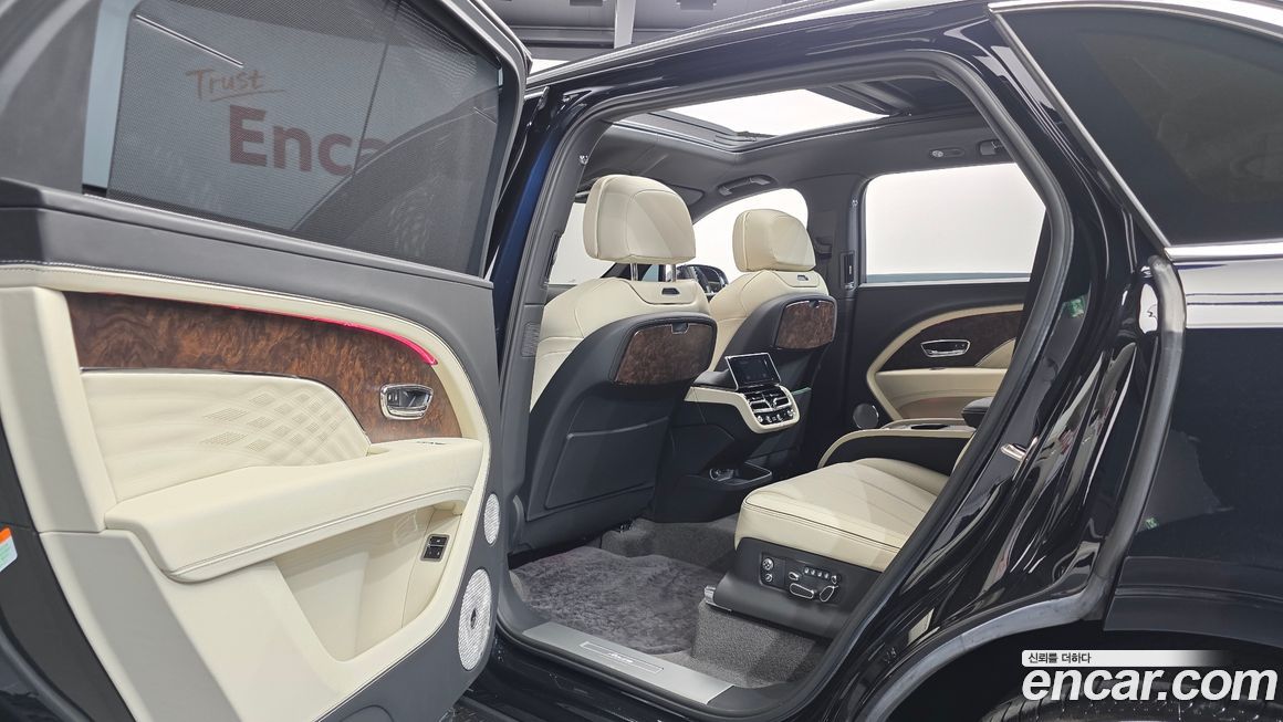Bentley Bentayga 2025