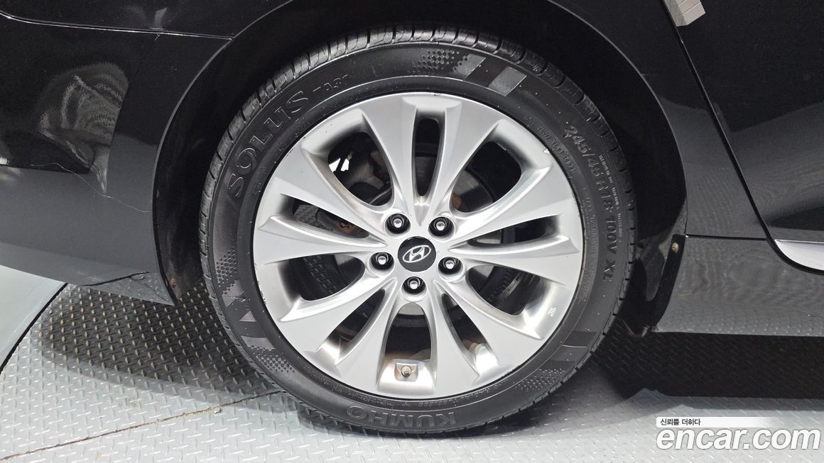 Hyundai Grandeur 2011