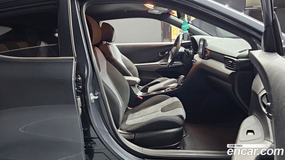 Hyundai Veloster 2018