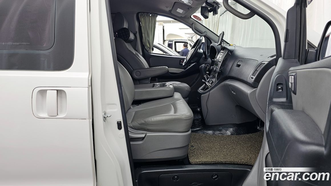 Hyundai Starex 2016