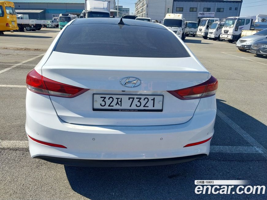 Hyundai AVANTE 2017