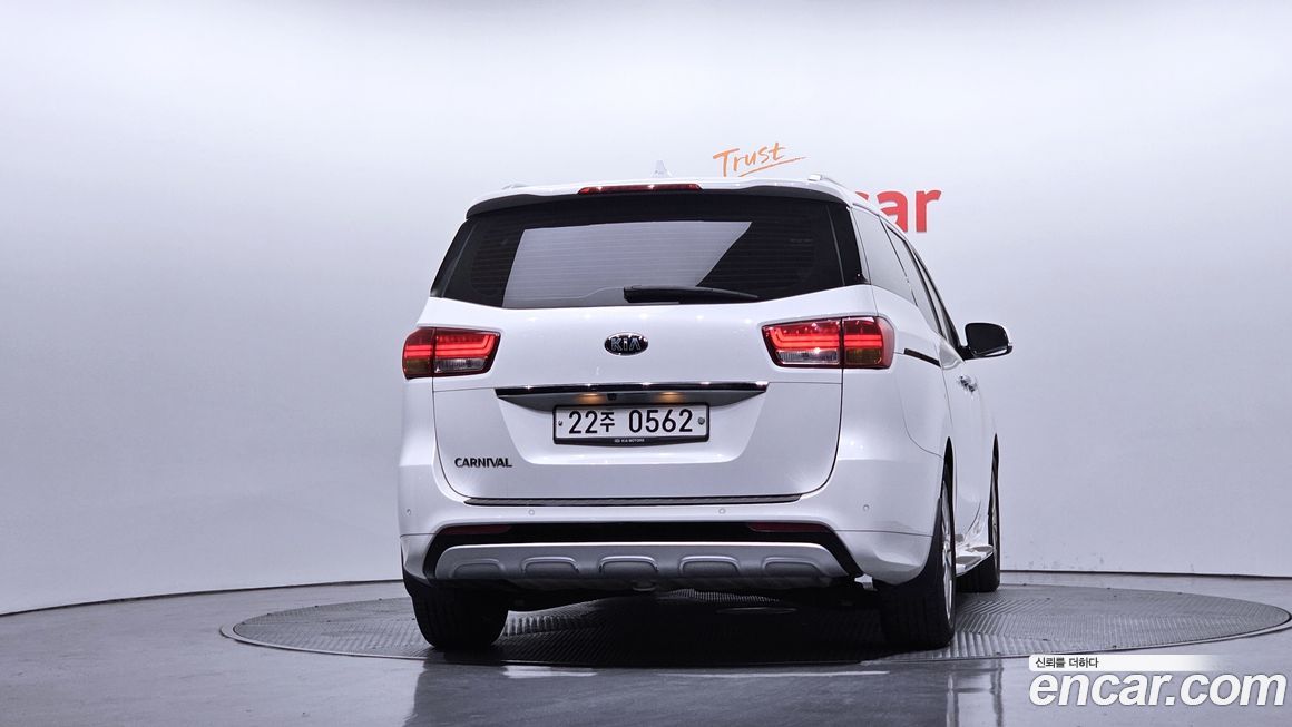 Kia Canival 2016