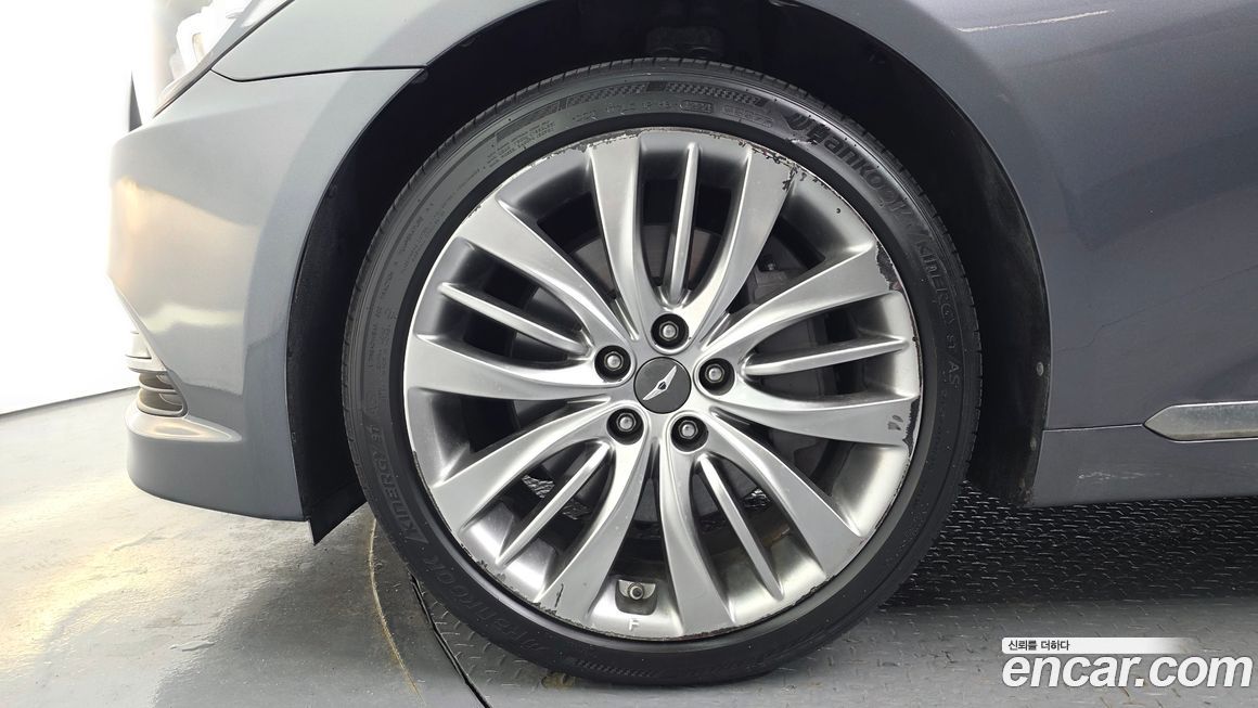 Hyundai Genesis 2016