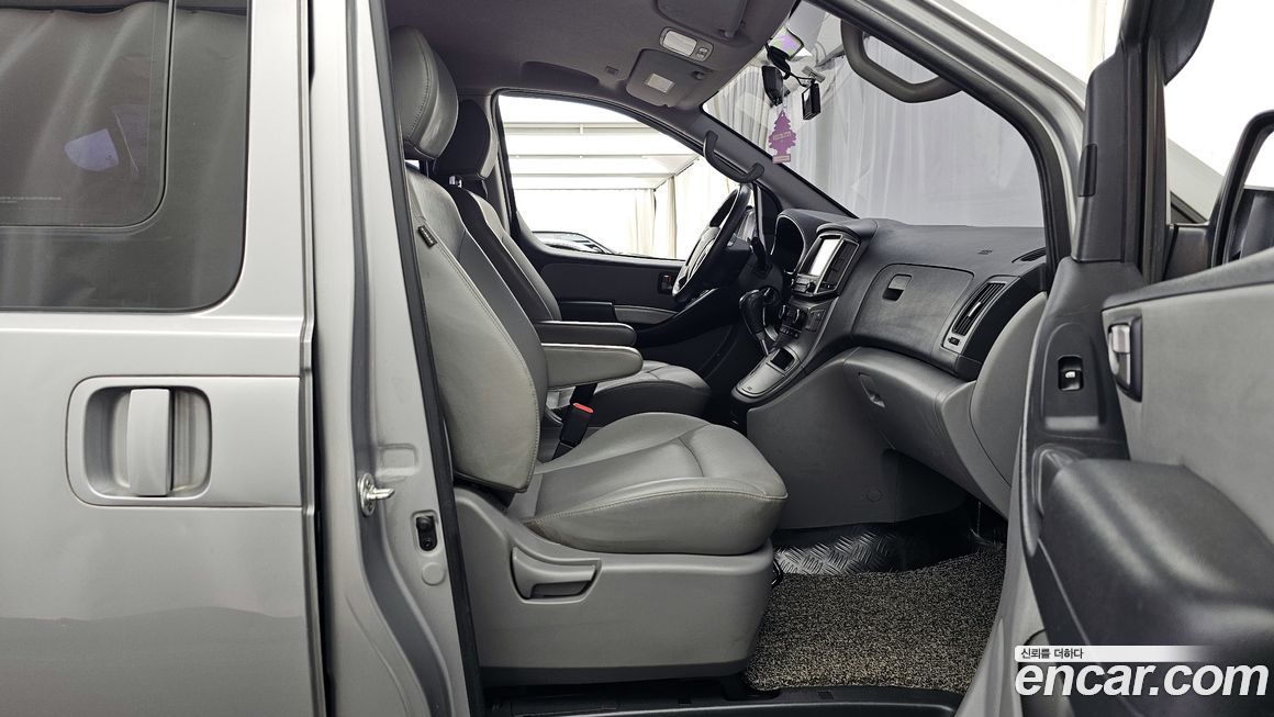 Hyundai Starex 2019